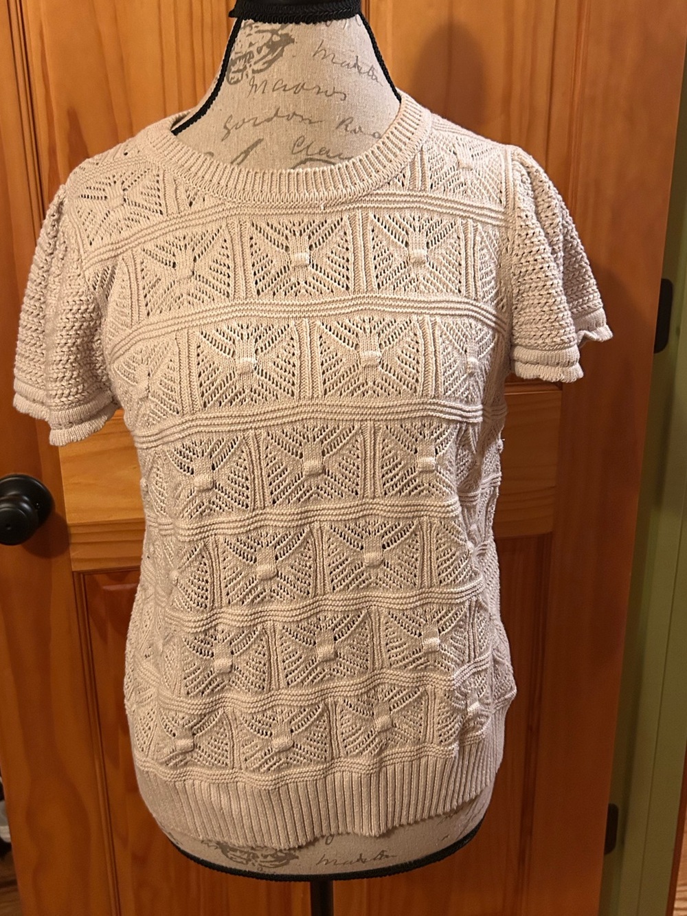 Design365 Cream Knit Short Sleeve Sweater - L